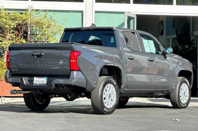 Used 2026 Toyota Tacoma SR5 AWD/4WD image 4