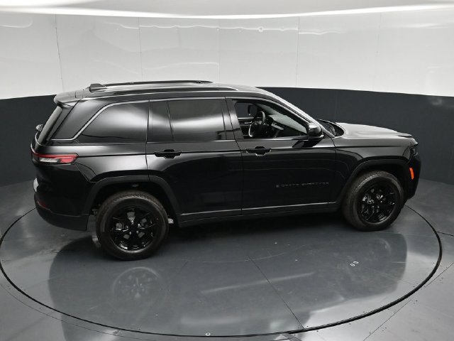 New 2026 Jeep Grand Cherokee Altitude AWD/4WD image 48