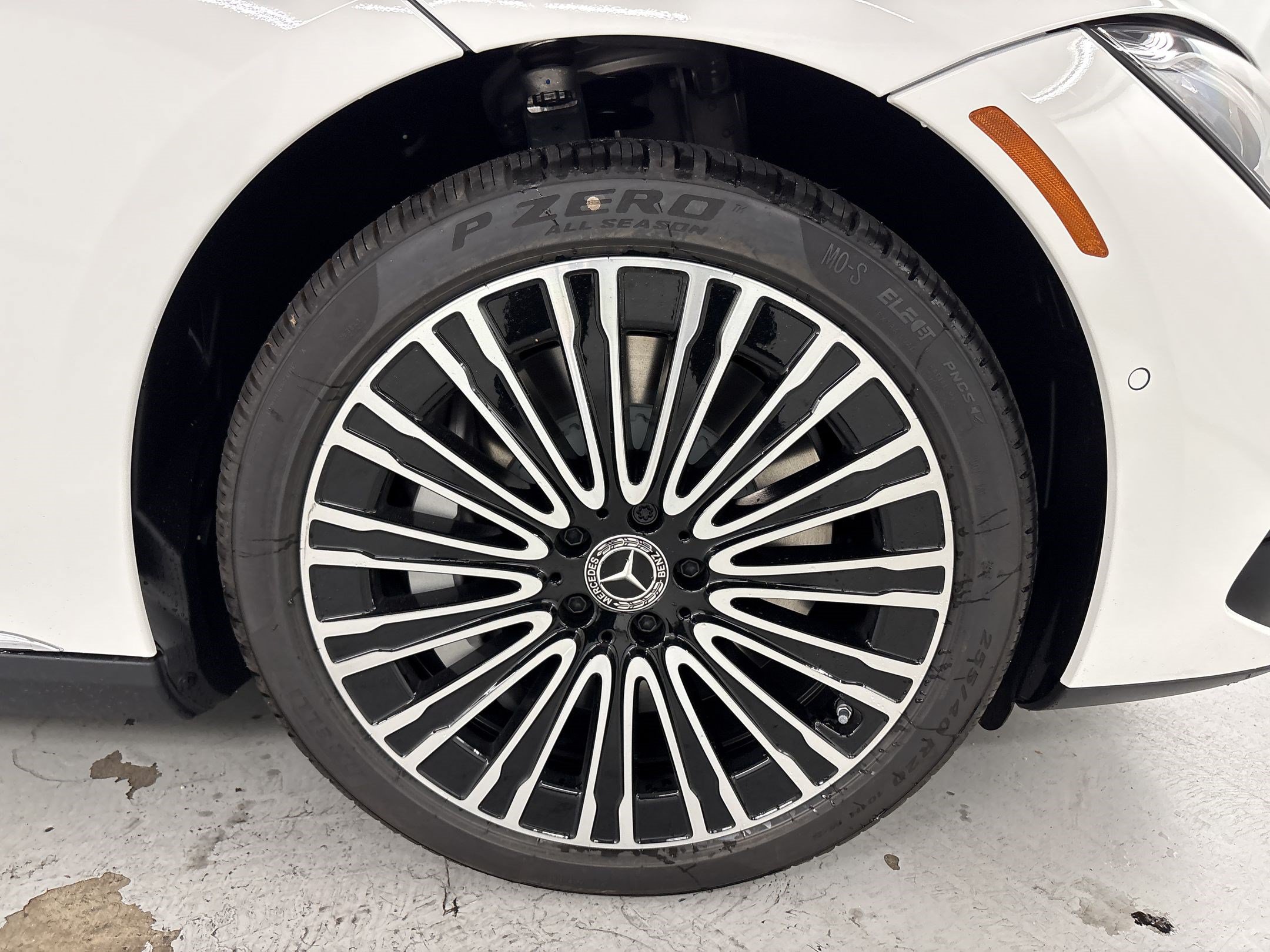 New 2026 Mercedes-Benz EQE 320 4MATIC Sedan image 12