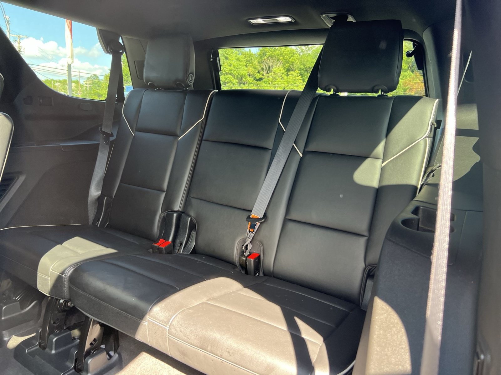 Used 2023 Cadillac Escalade Premium Luxury w/ LPO, Floor Liner Package AWD/4WD image 25