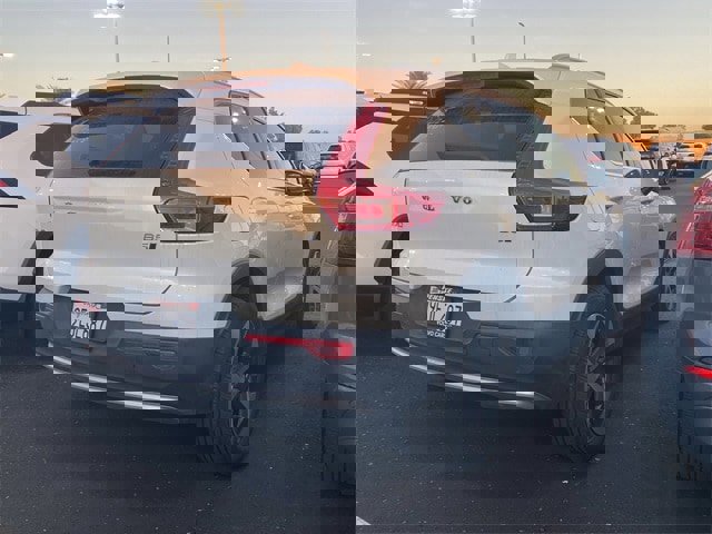 Certified 2023 Volvo XC40 B5 Plus w/ Driver Assist Package image 7