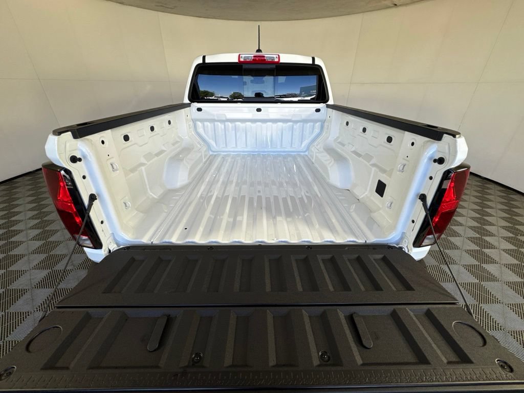 New 2026 Chevrolet Colorado W/T w/ WT Custom Package AWD/4WD image 32