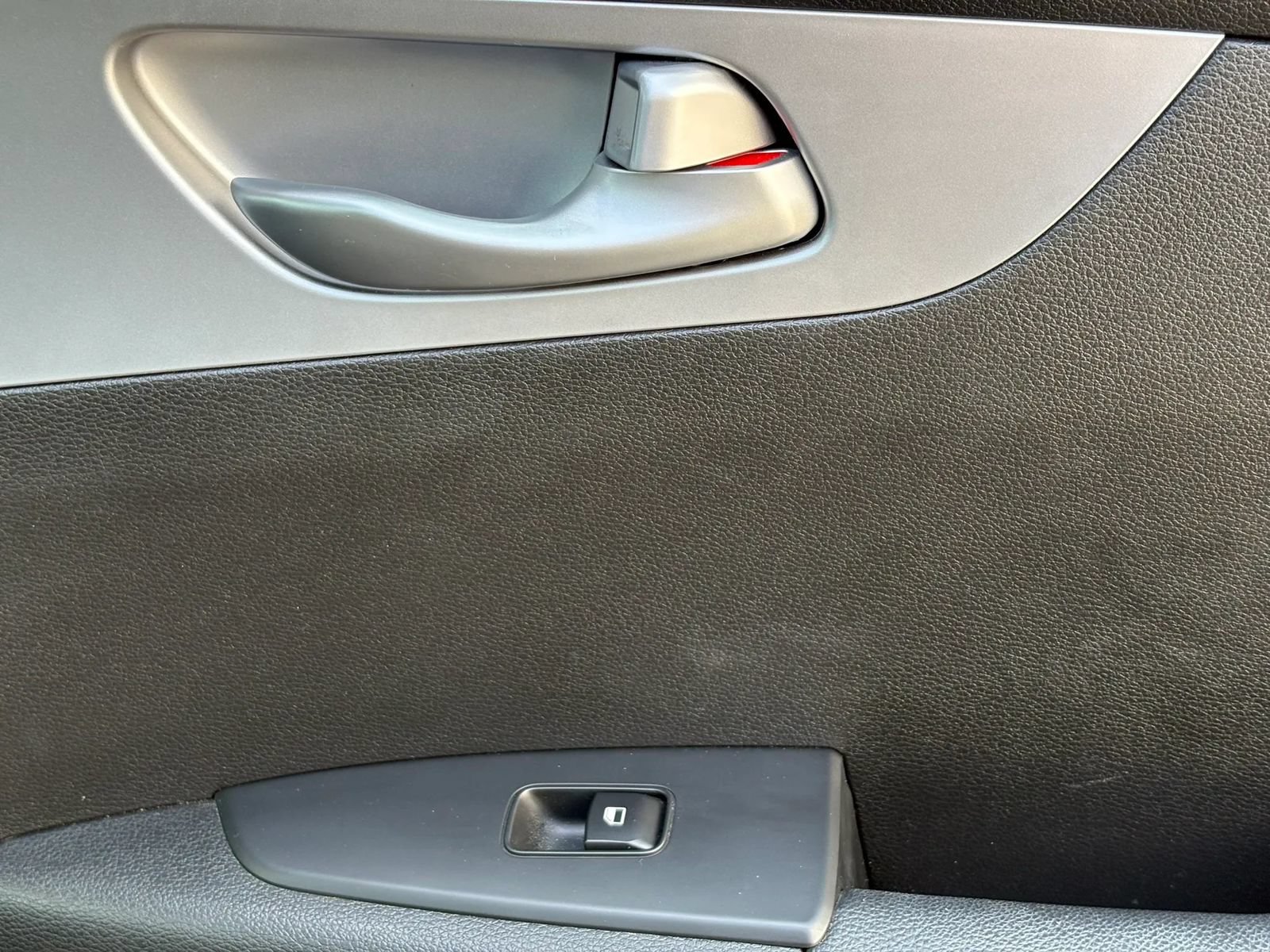 Used 2023 Kia Forte LXS w/ LXS Technology Package FWD image 15