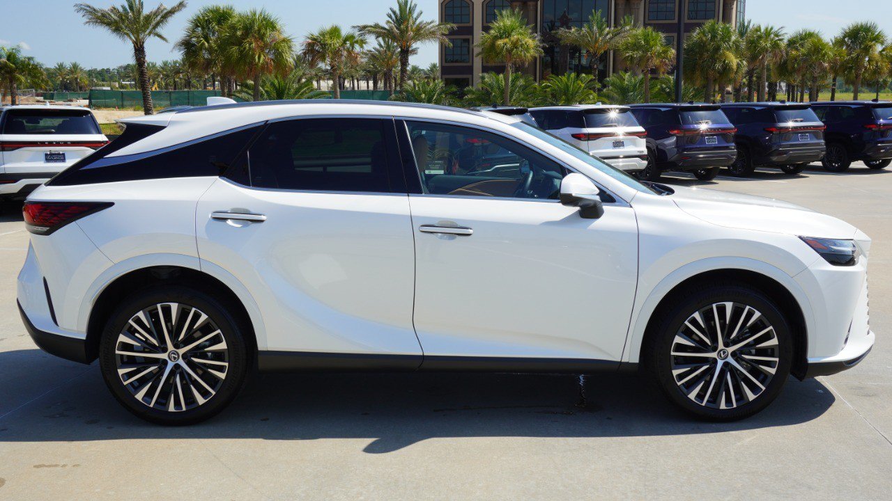 Certified 2025 Lexus RX 350 Premium Plus w/ Accessory Package (Z1) FWD image 4