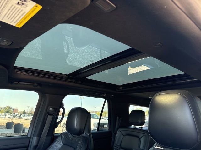 Used 2020 Lincoln Navigator L Reserve w/ Luxury Package image 25