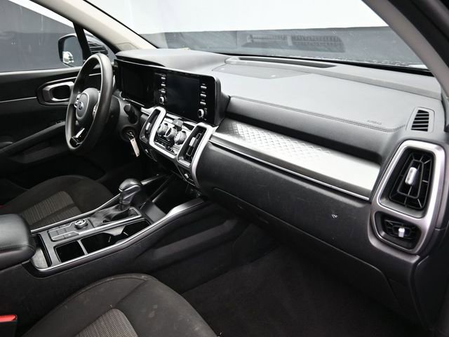 Used 2021 Kia Sorento LX image 41