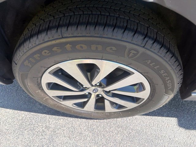 Used 2024 Subaru Outback Premium AWD/4WD image 11
