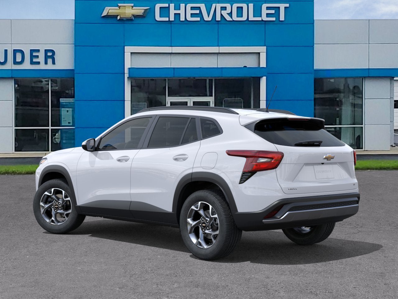 New 2026 Chevrolet Trax LT w/ Driver Confidence Package FWD image 3
