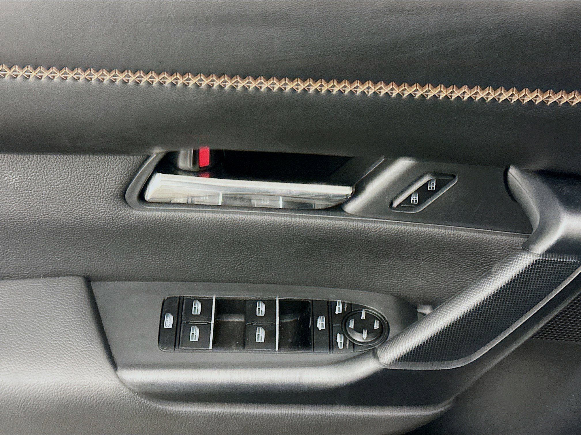 Used 2025 MAZDA CX-50 AWD 2.5 S w/ Premium Plus Pkg image 15