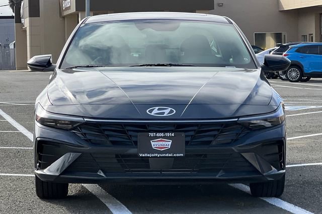 New 2026 Hyundai Elantra SEL Sport Premium FWD image 3