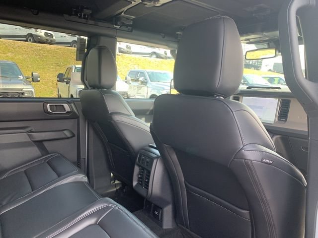 New 2026 Ford Bronco Outer Banks w/ Sasquatch Package AWD/4WD image 14