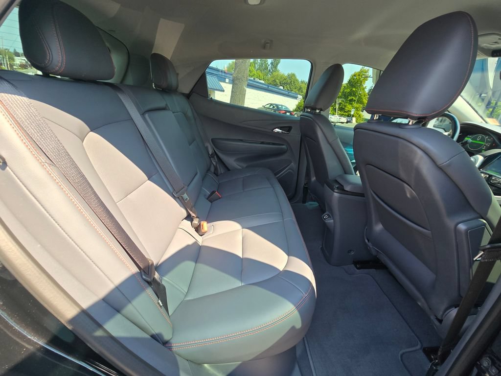Used 2020 Chevrolet Bolt Premier w/ Infotainment Package FWD image 12