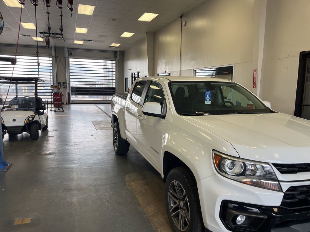 Used 2021 Chevrolet Colorado LT w/ LT Convenience Package AWD/4WD image 7