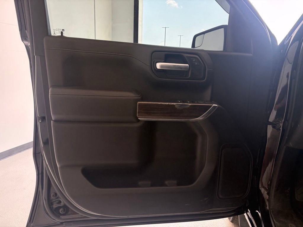 Used 2021 Chevrolet Silverado 1500 LT AWD/4WD image 21