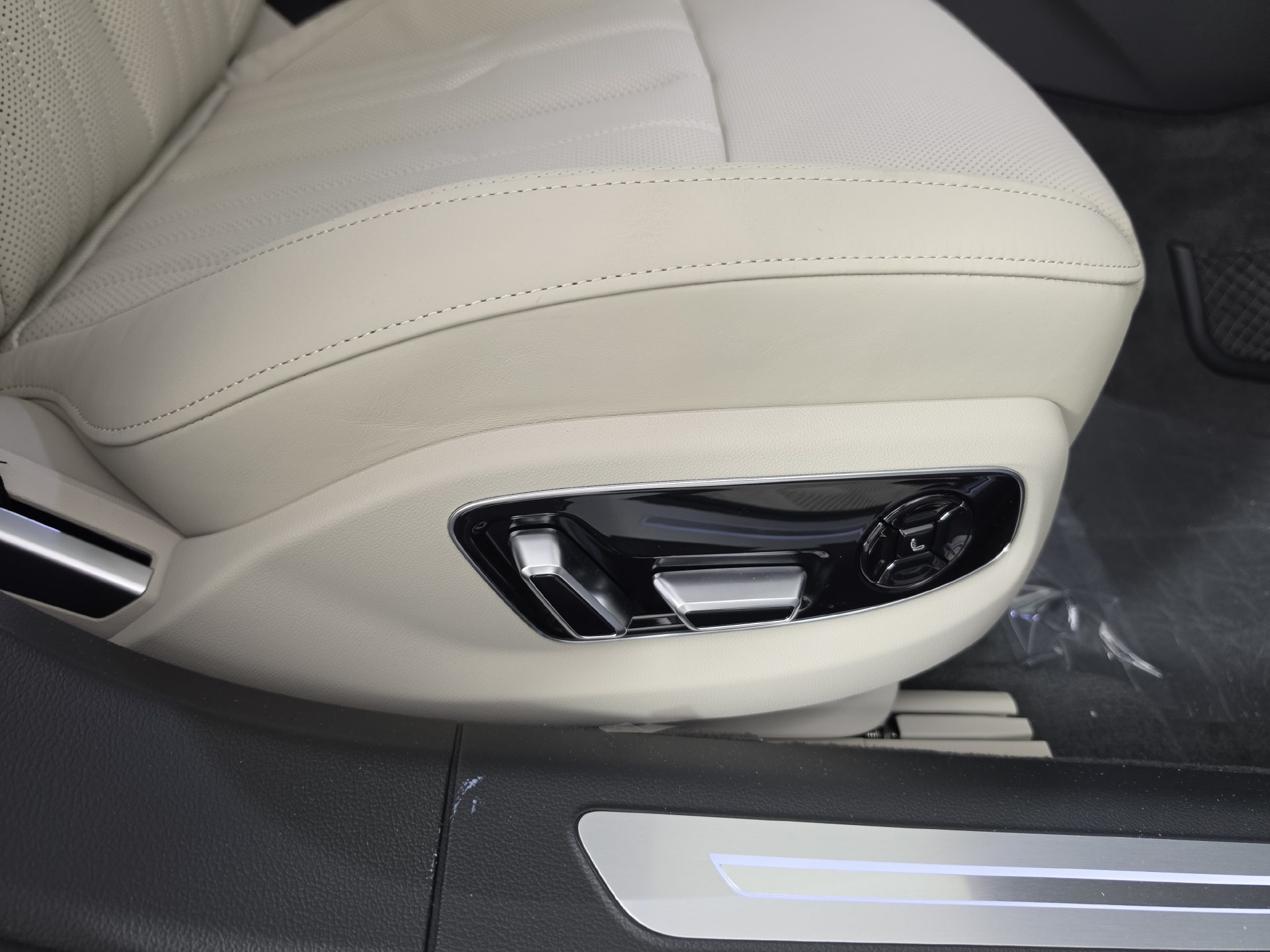 New 2027 Audi A8 L 3.0T AWD/4WD image 37