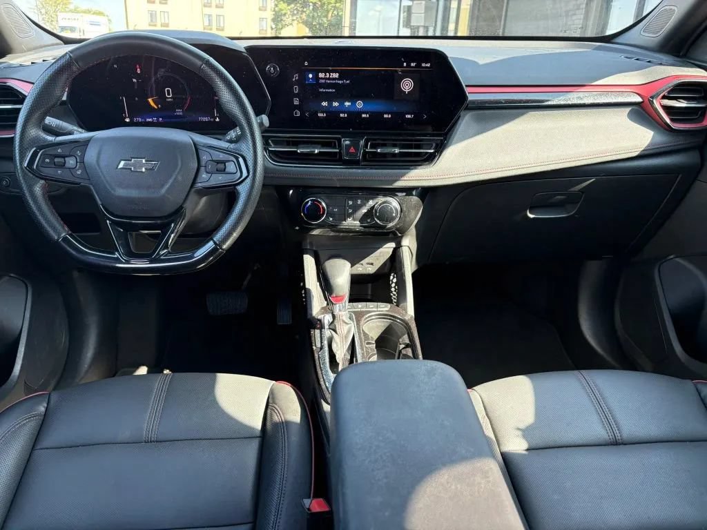 Used 2024 Chevrolet TrailBlazer RS AWD/4WD image 11