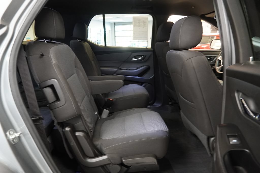 Used 2024 Chevrolet Traverse LT AWD/4WD image 33