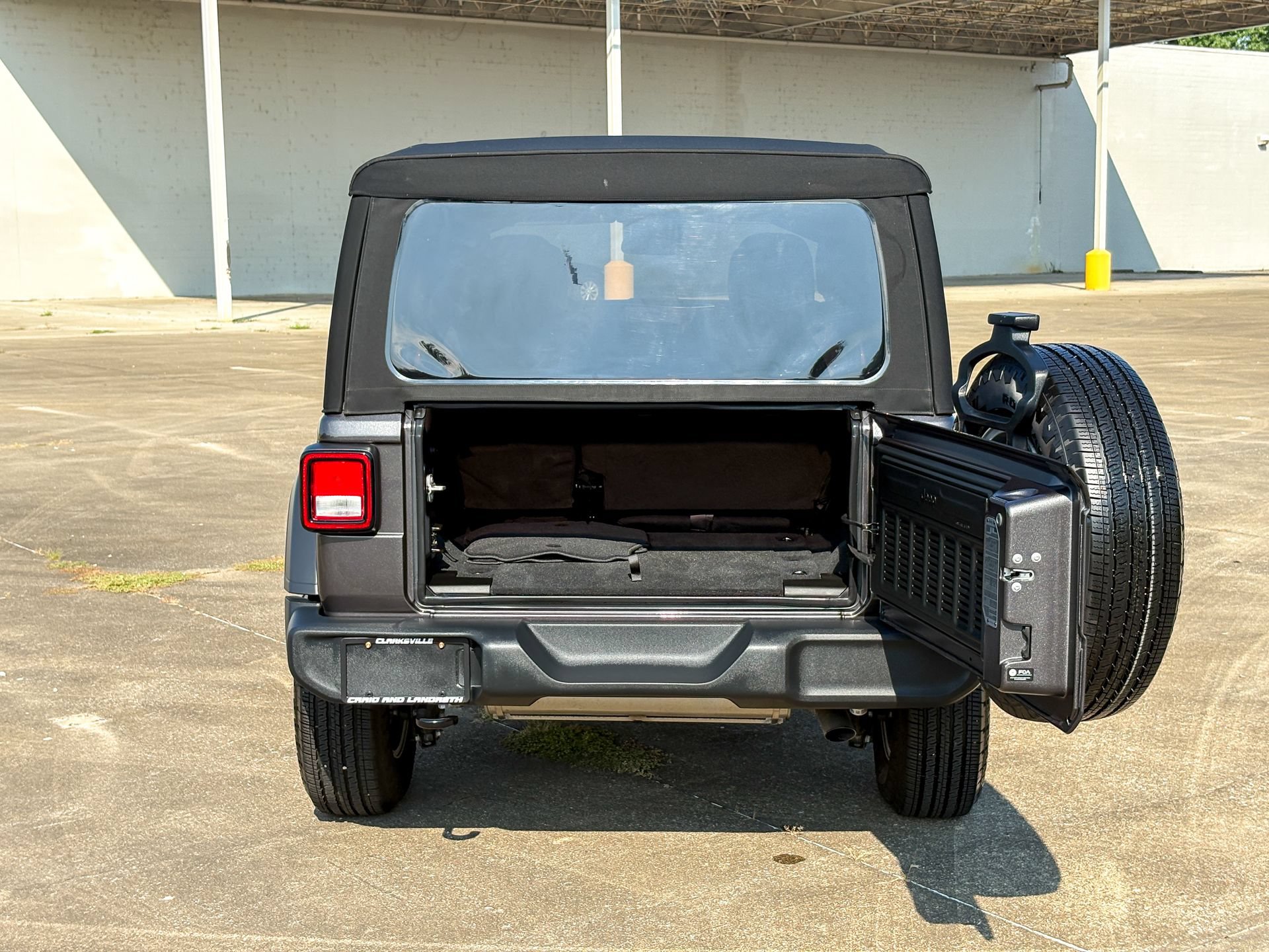 Used 2024 Jeep Wrangler Unlimited Sport AWD/4WD image 37