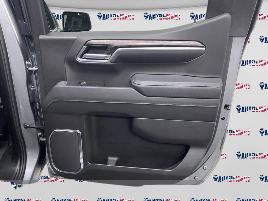Used 2025 Chevrolet Silverado 1500 LTZ AWD/4WD image 13