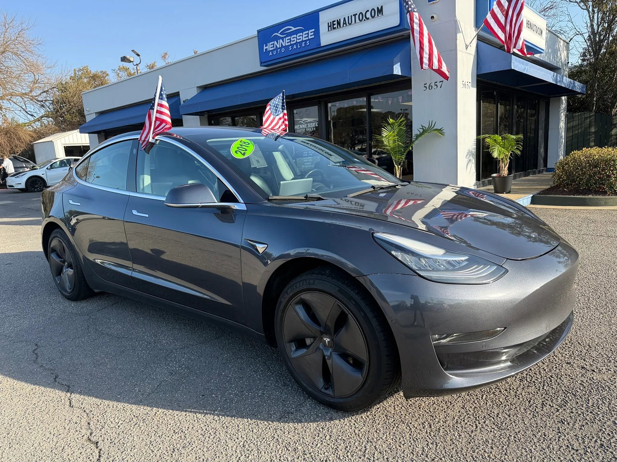 Used 2018 Tesla Model 3 Mid Range image 15