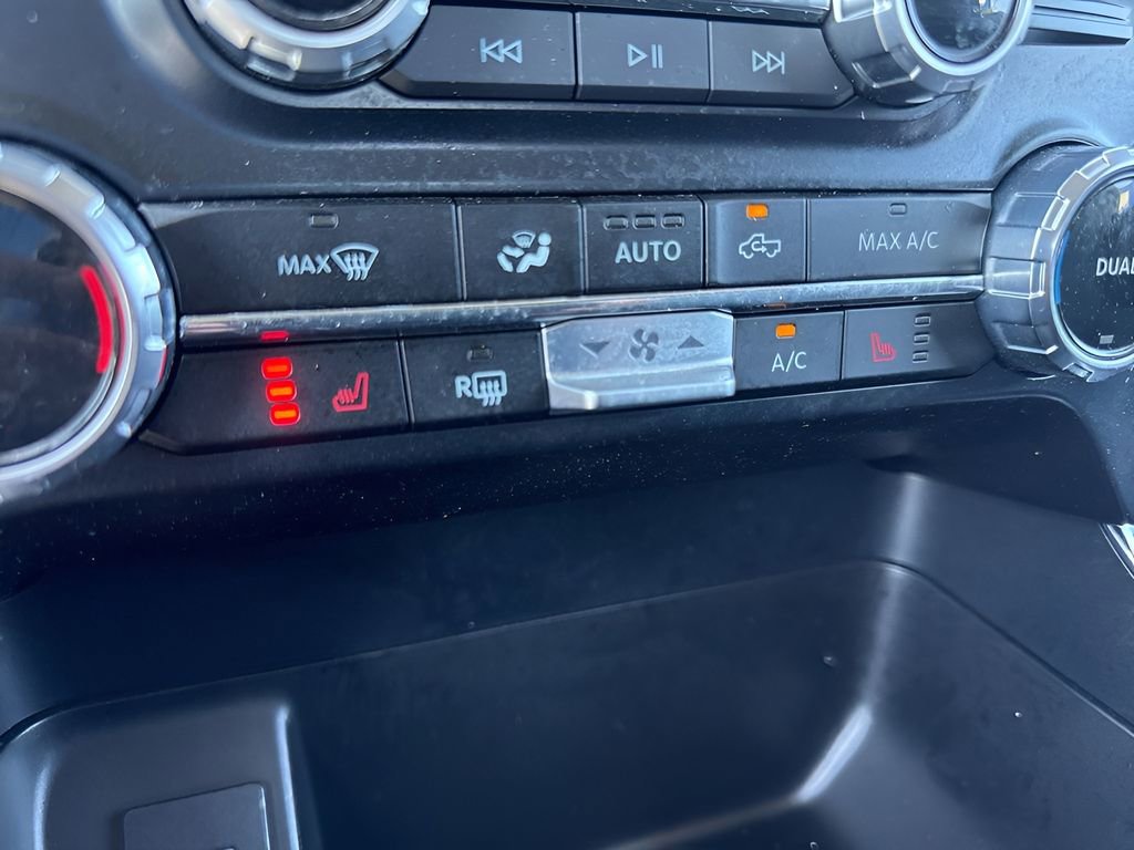 Used 2023 Ford F150 Lightning XLT AWD/4WD image 21