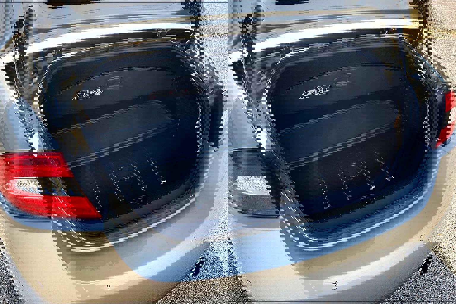 Used 2010 Jaguar XK Convertible image 18