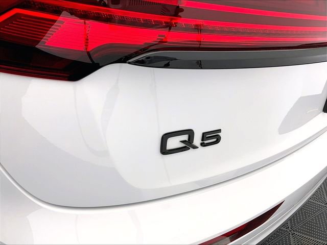 Used 2025 Audi Q5 e Premium Plus w/ Premium Plus Package image 18