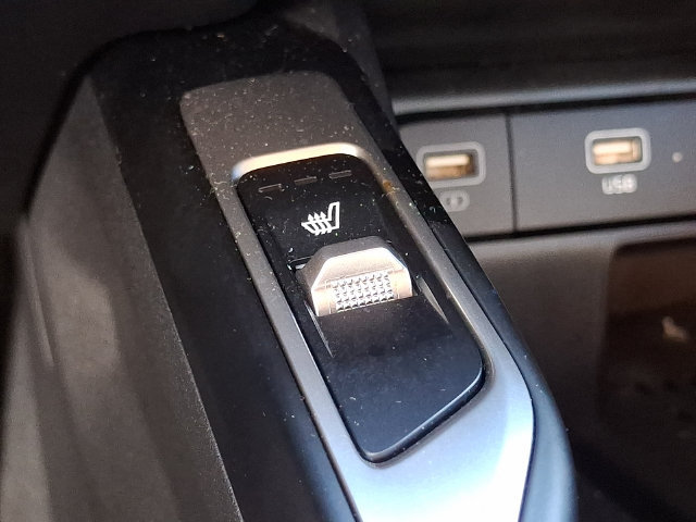 Certified 2023 Kia Sorento EX FWD image 25