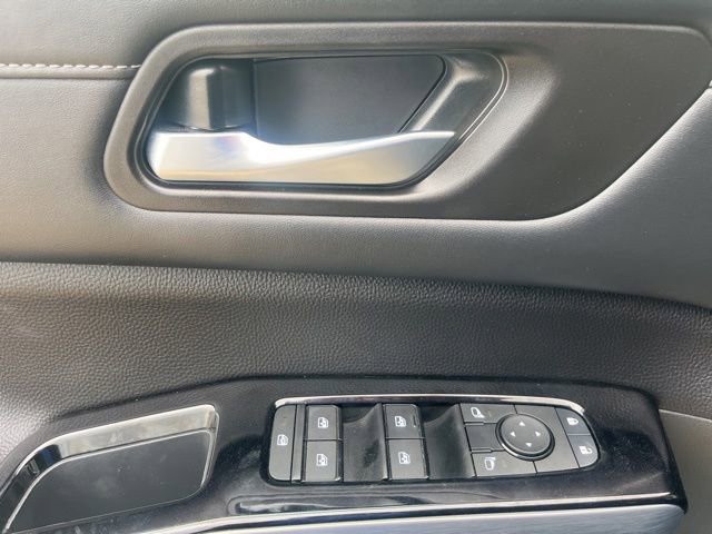 Used 2025 Nissan Pathfinder SL FWD image 12