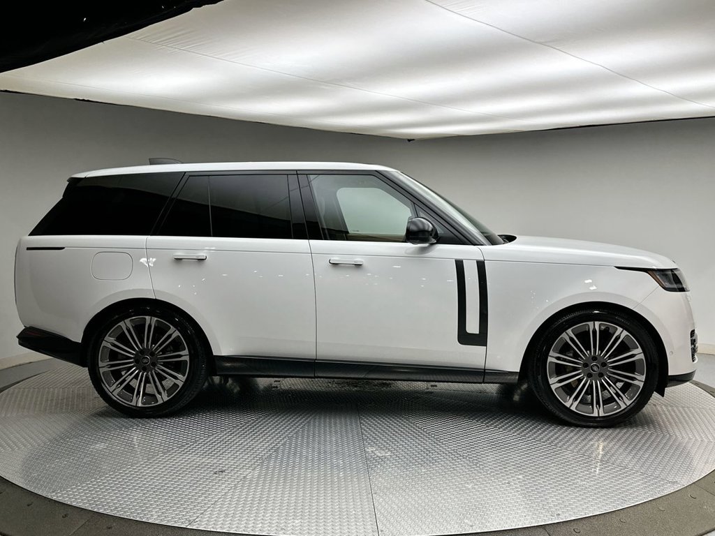 Used 2024 Land Rover Range Rover SE AWD/4WD image 14