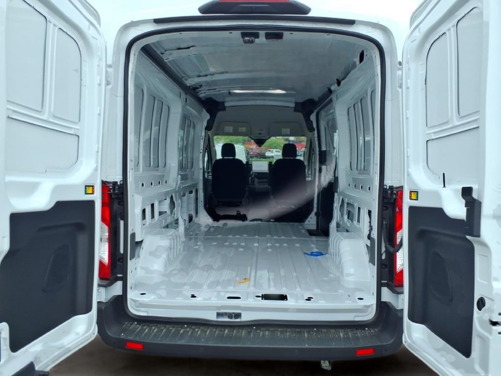 New 2026 Ford Transit 250 148 Medium Roof RWD image 11