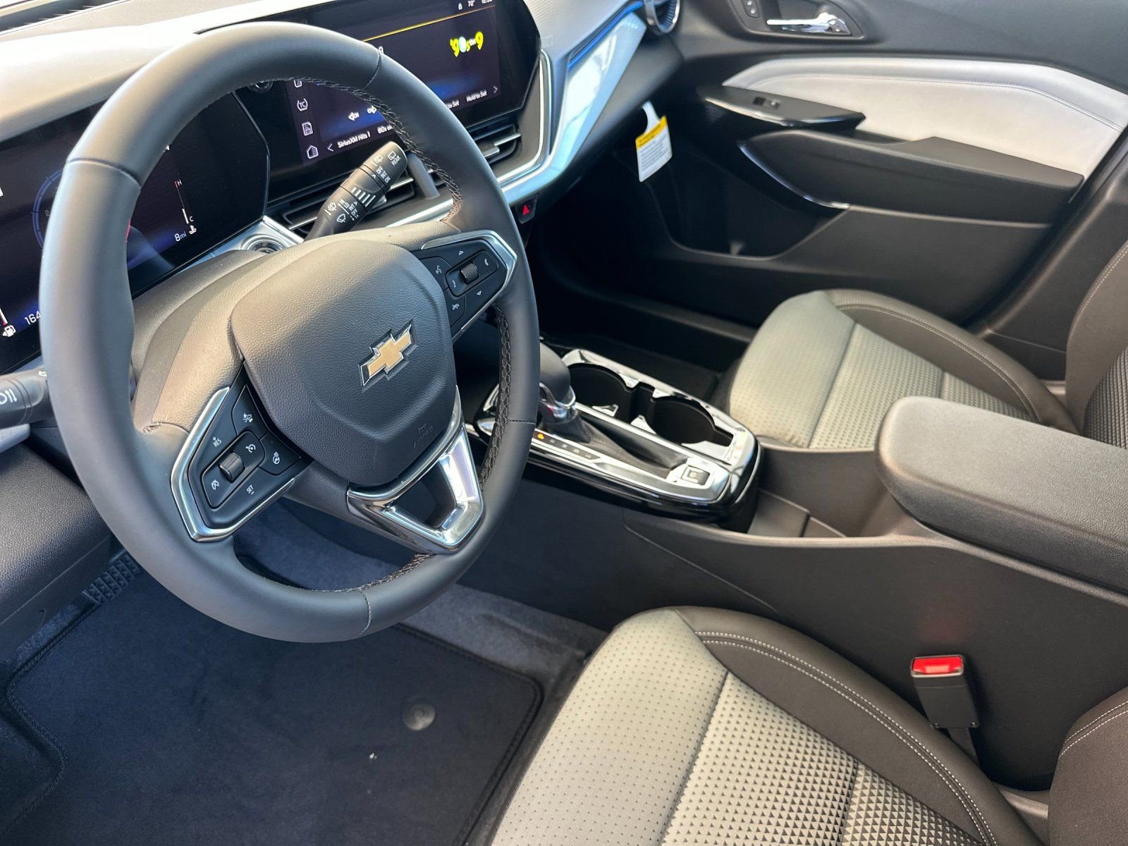 New 2026 Chevrolet Trax LT w/ Driver Confidence Package FWD image 10