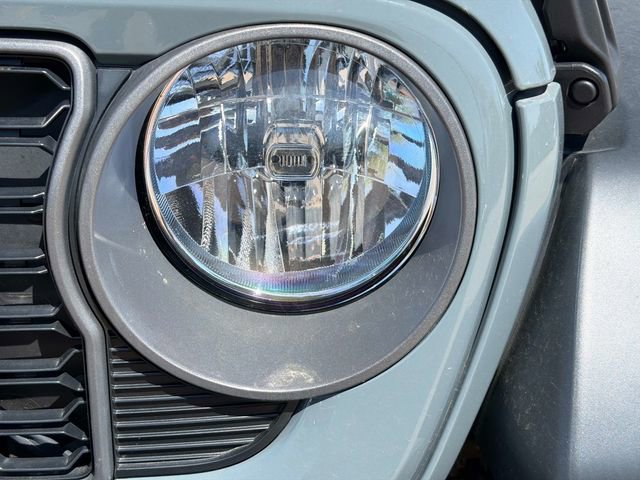 Used 2025 Jeep Wrangler Sport S image 10