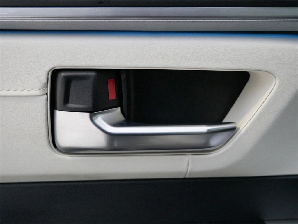 Used 2023 Toyota Sequoia Capstone image 14