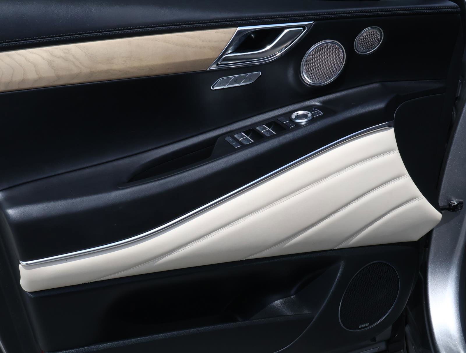 Used 2024 Genesis GV80 3.5T image 16