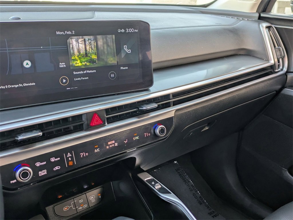 Used 2024 Kia Sorento S image 15