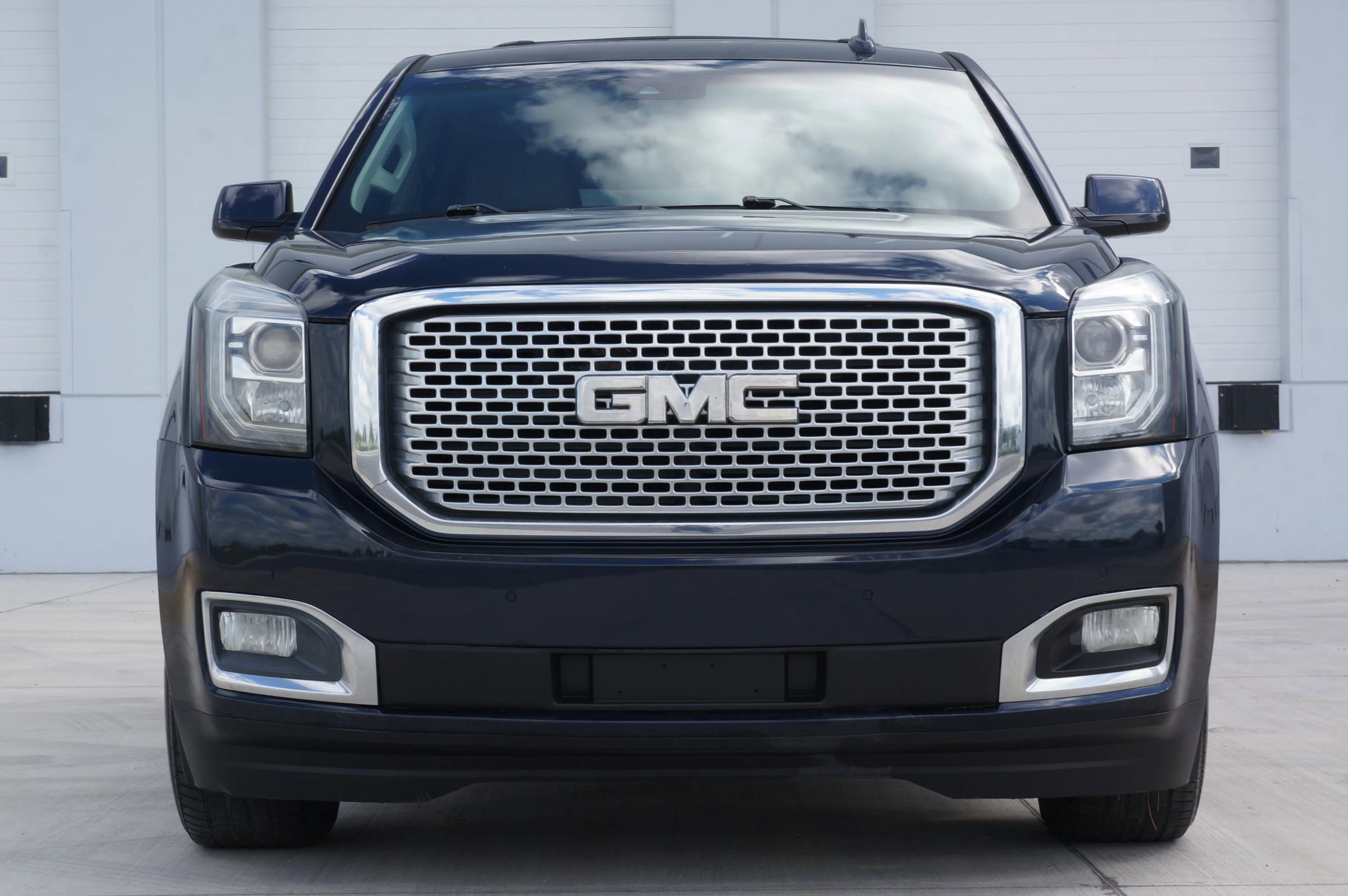 Used 2017 GMC Yukon Denali w/ Open Road Package image 4