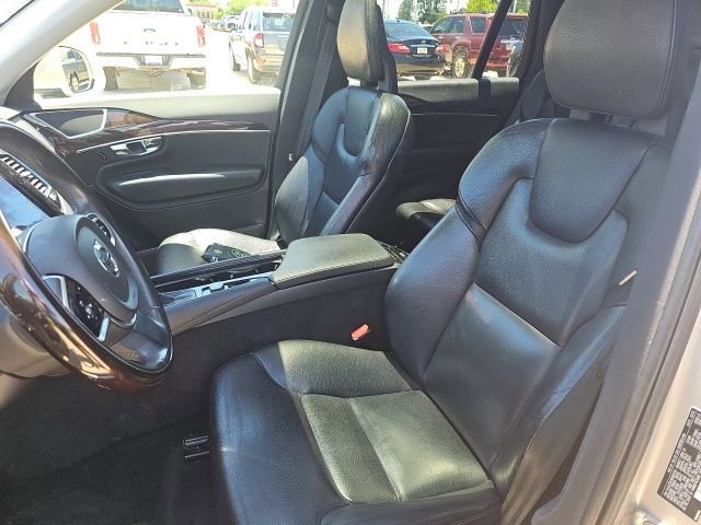 Used 2016 Volvo XC90 T6 Momentum AWD/4WD image 14