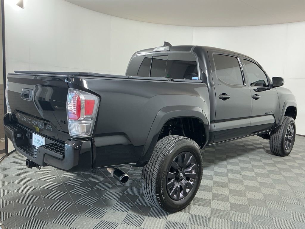 Used 2023 Toyota Tacoma Limited image 4