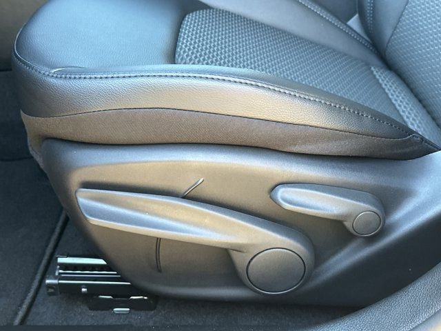 New 2026 Jeep Compass Latitude image 10