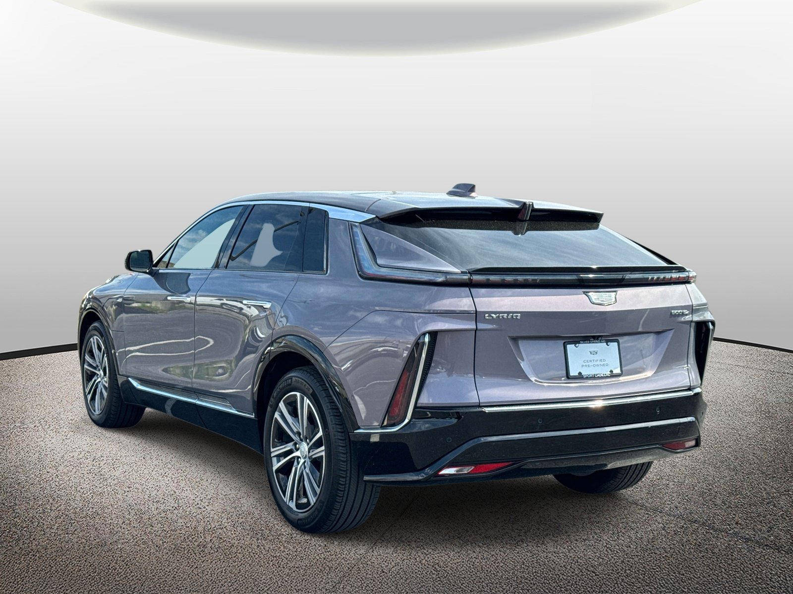 Used 2024 Cadillac Lyriq Luxury AWD/4WD image 22