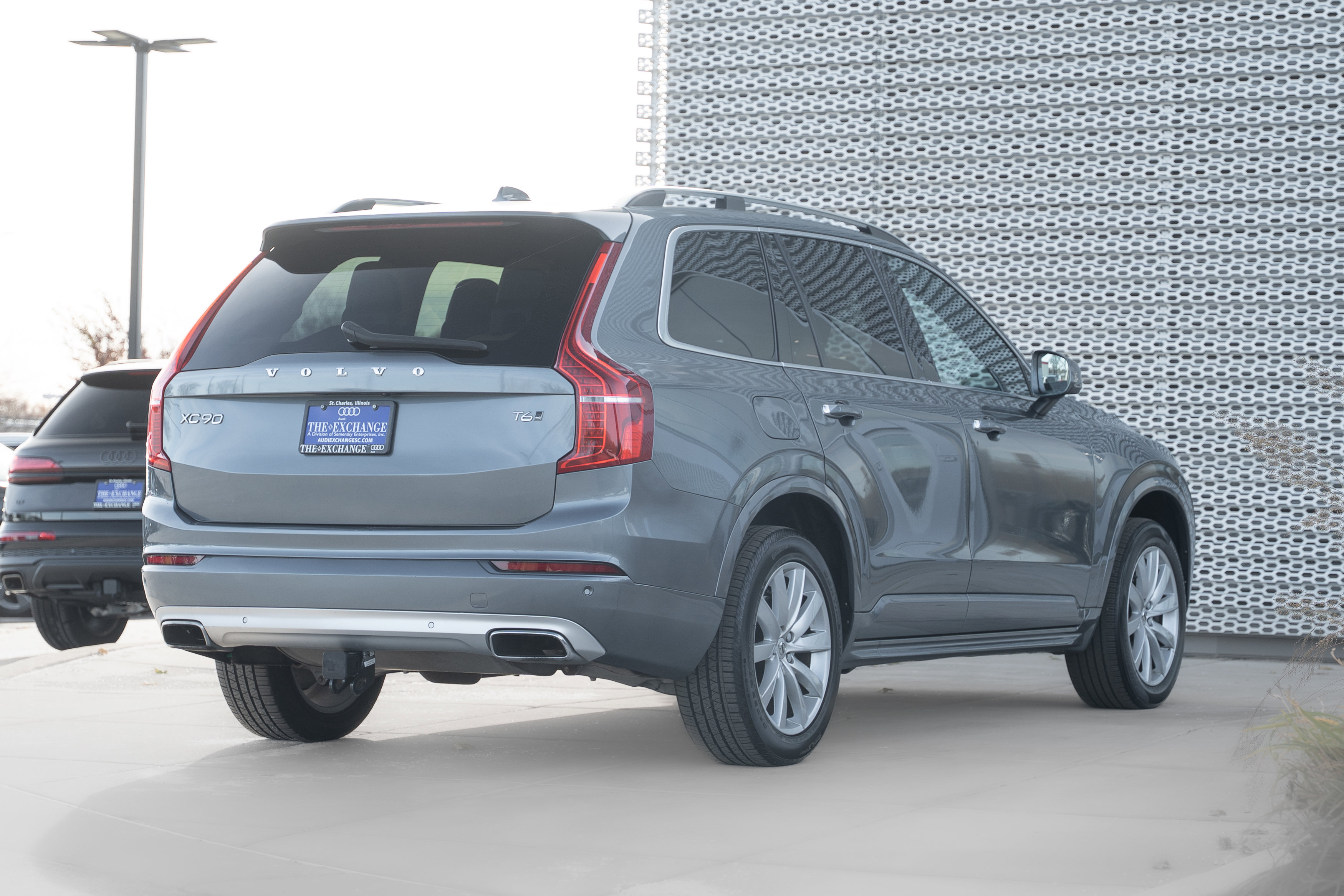 Used 2019 Volvo XC90 T6 Momentum image 4