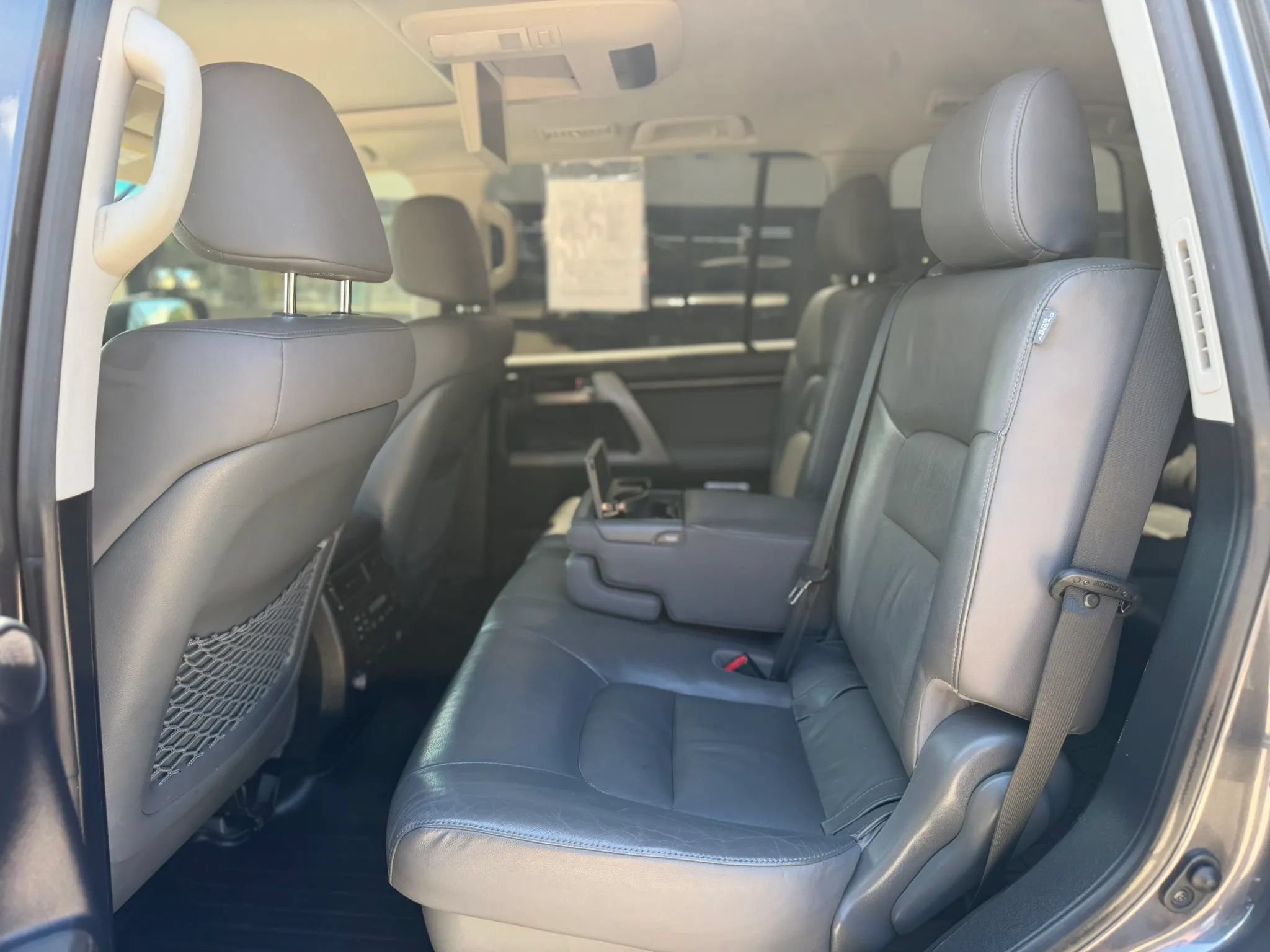 Used 2011 Toyota Land Cruiser w/ Upgrade Pkg AWD/4WD image 39