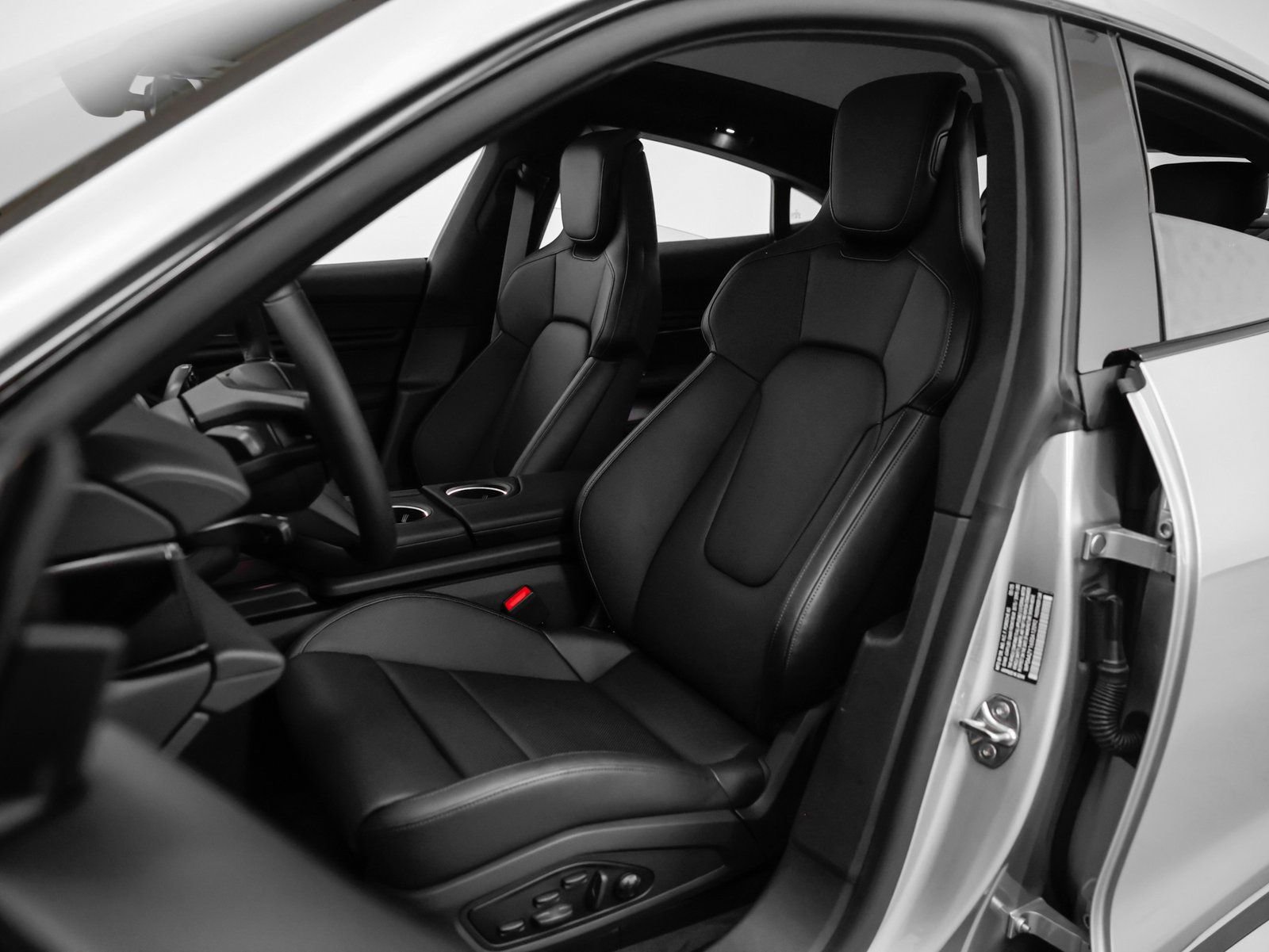 New 2025 Porsche Taycan image 5
