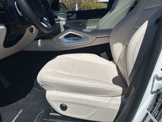 Used 2025 Mercedes-Benz GLS 450 4MATIC image 18