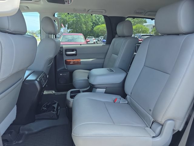 Used 2021 Toyota Sequoia Platinum AWD/4WD image 28