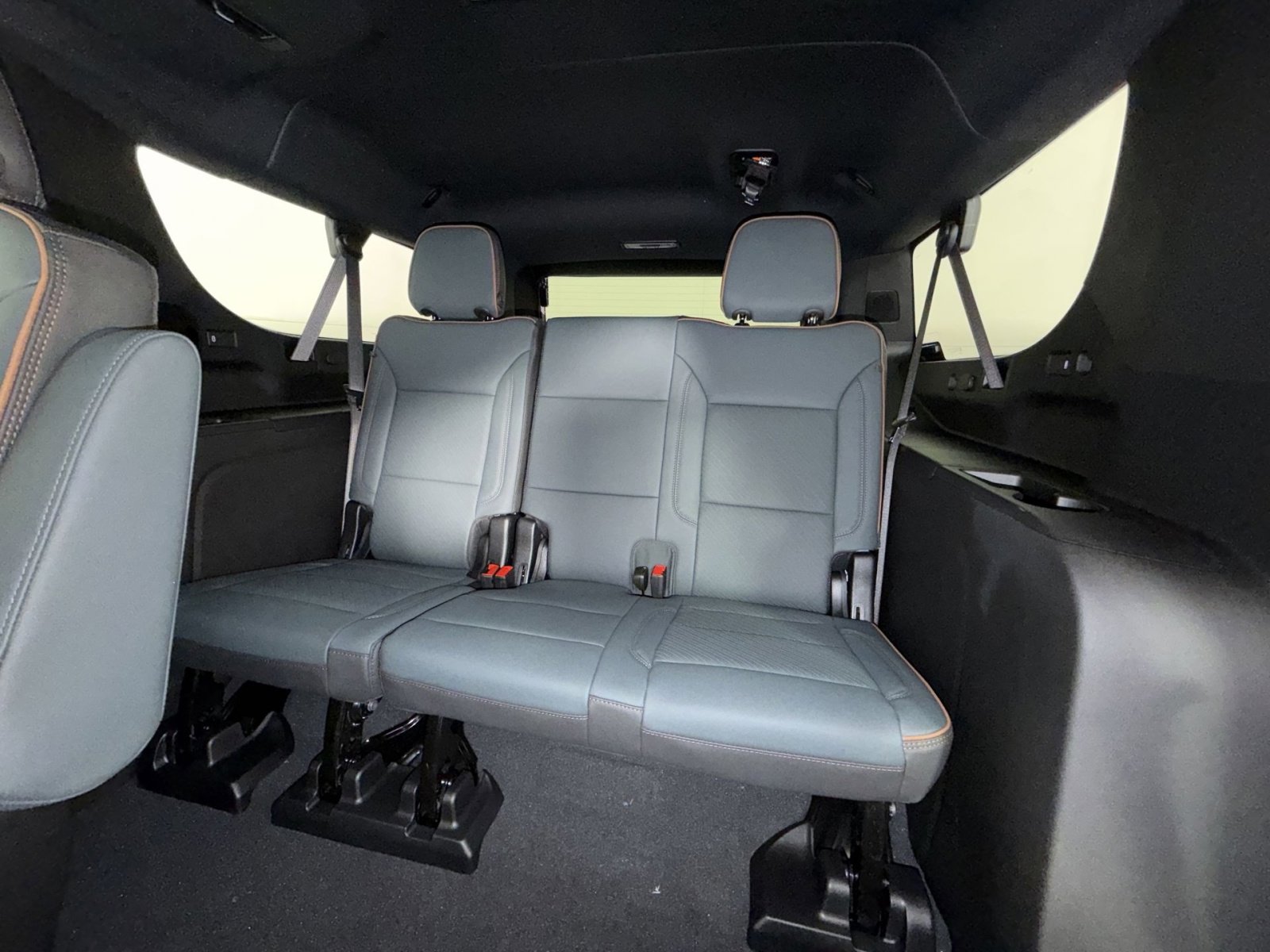 New 2026 GMC Yukon XL AT4 image 26