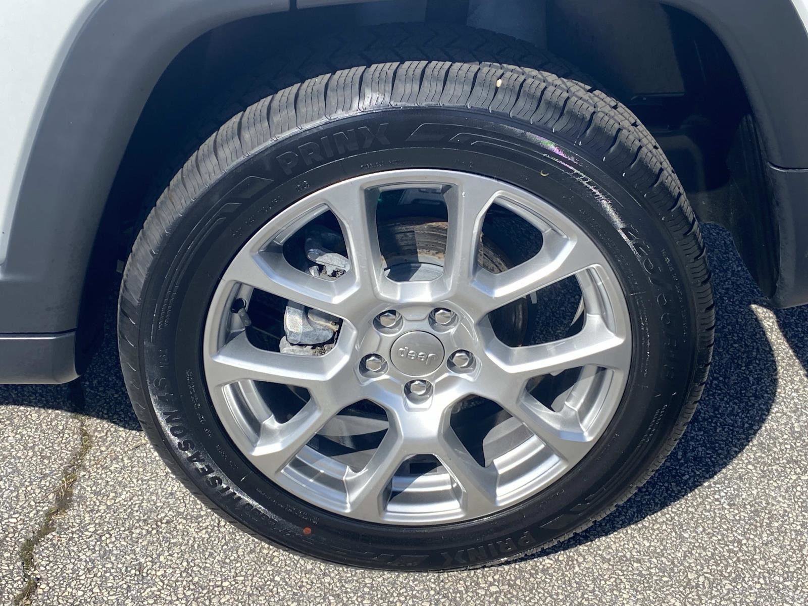 Certified 2022 Jeep Compass Latitude image 14