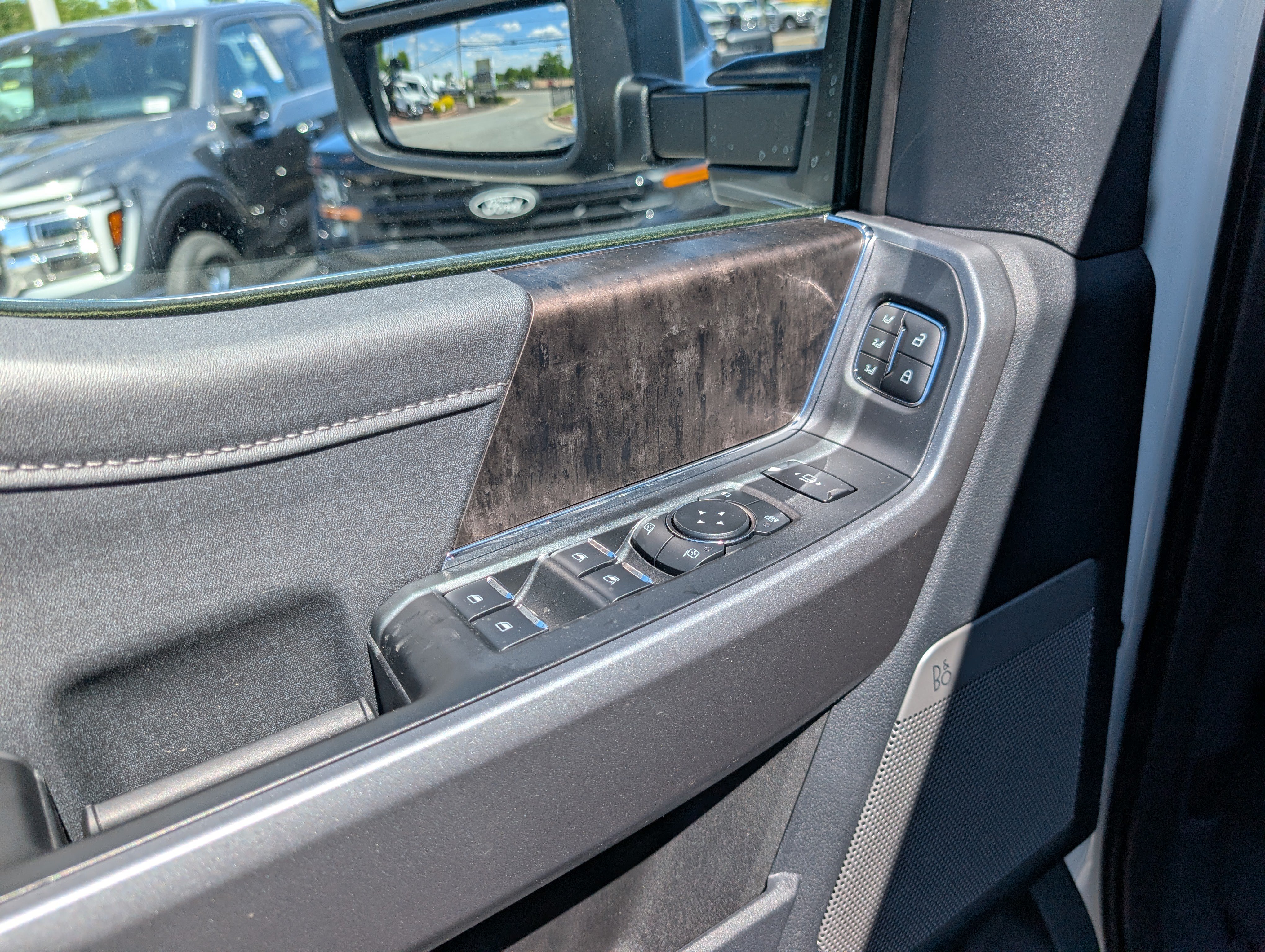 New 2026 Ford F250 Lariat w/ Chrome Package AWD/4WD image 17