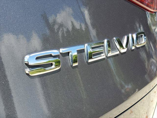 Used 2018 Alfa Romeo Stelvio Sport w/ Quick Order Package 22J Sport AWD/4WD image 9